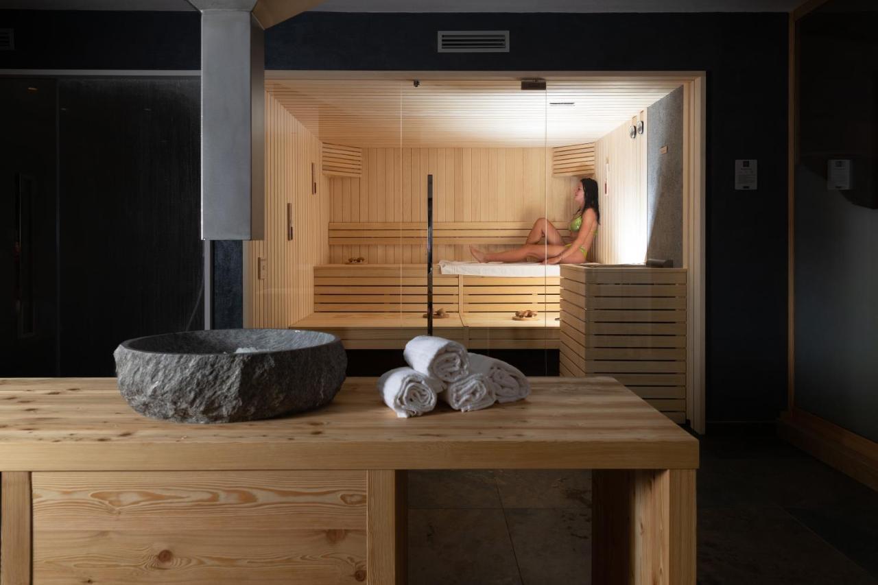 Hotel Li Anta Rossa Livigno Eksteriør billede