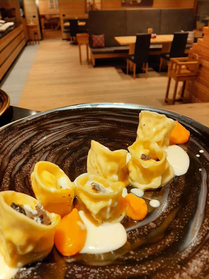 Hotel Li Anta Rossa Livigno Eksteriør billede