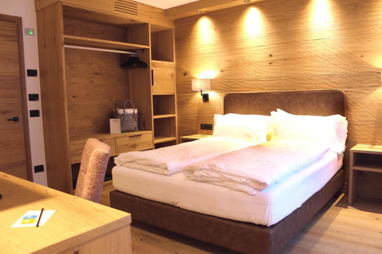 Hotel Li Anta Rossa Livigno Eksteriør billede