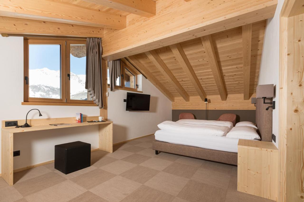 Hotel Li Anta Rossa Livigno Eksteriør billede